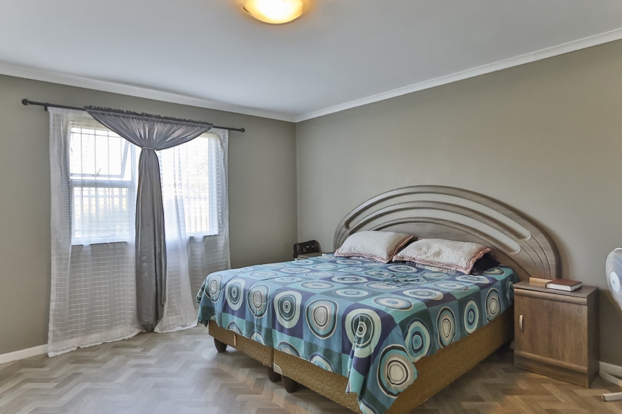 2 Bedroom Property for Sale in Heritage Park Western Cape